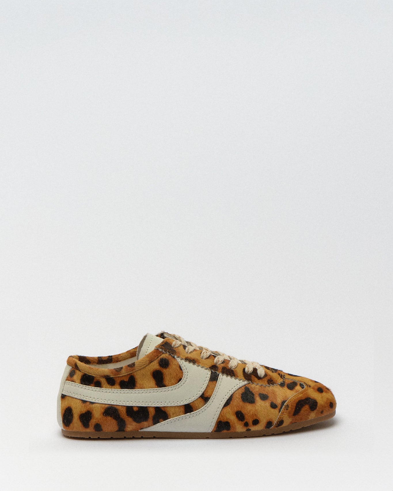 Nicola Trainers